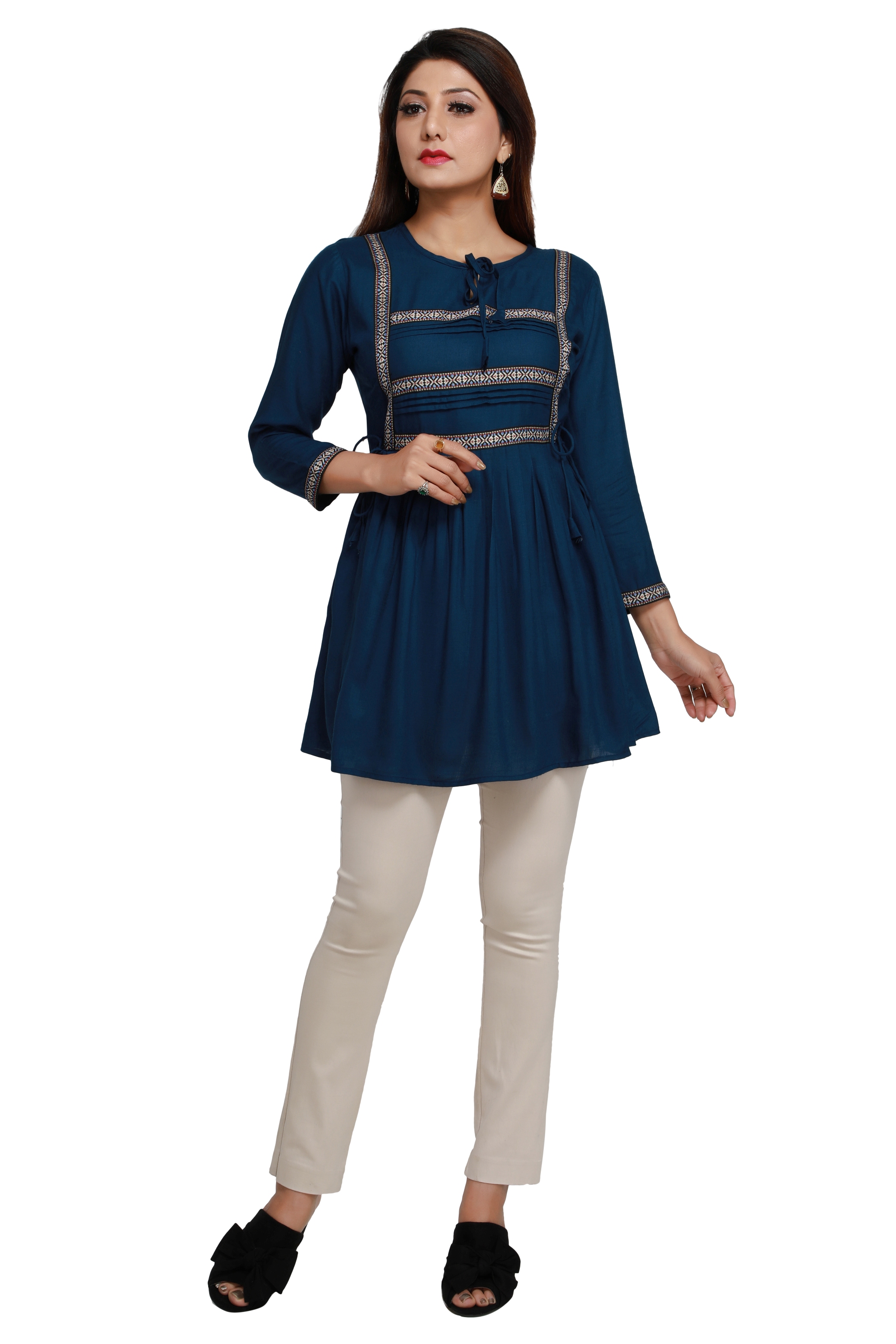 Short kurti & Buttons,a traditional kurti with the modern touch of button  detailing